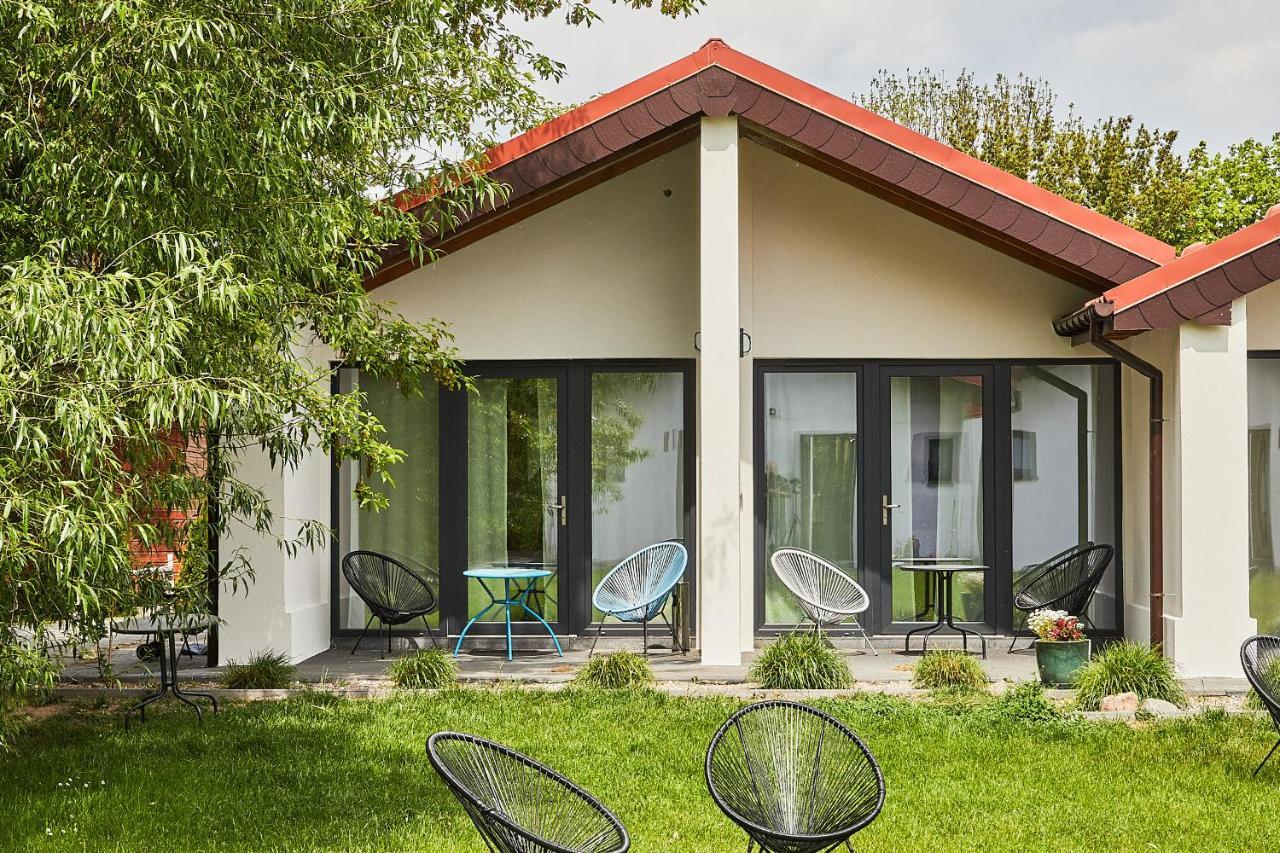 Villa Sadova Park Ślesin Esterno foto